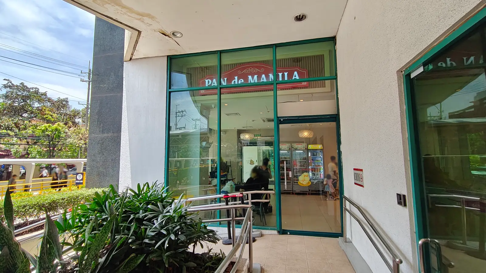 PAN DE MANILA in Robinsons Place Manila